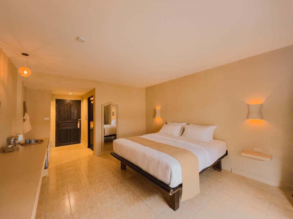 Casa Solana Hotell Patong Exteriör bild