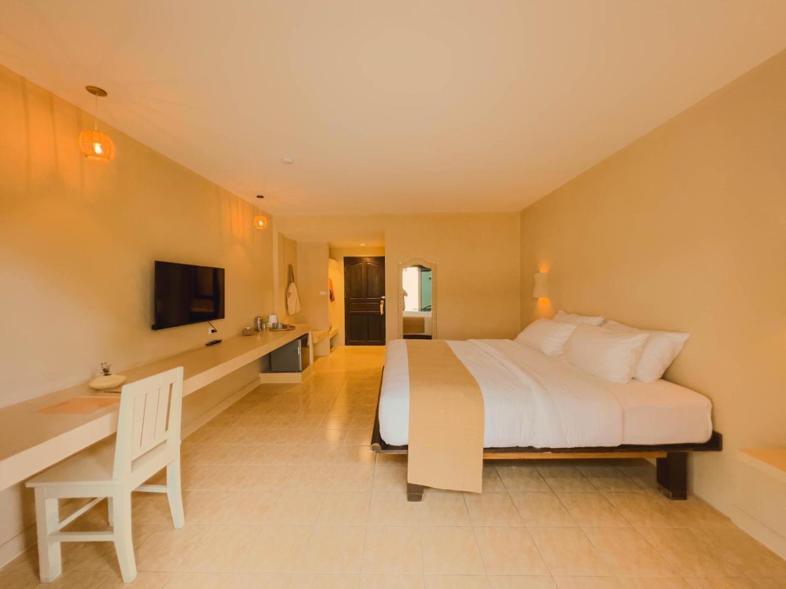 Casa Solana Hotell Patong Exteriör bild