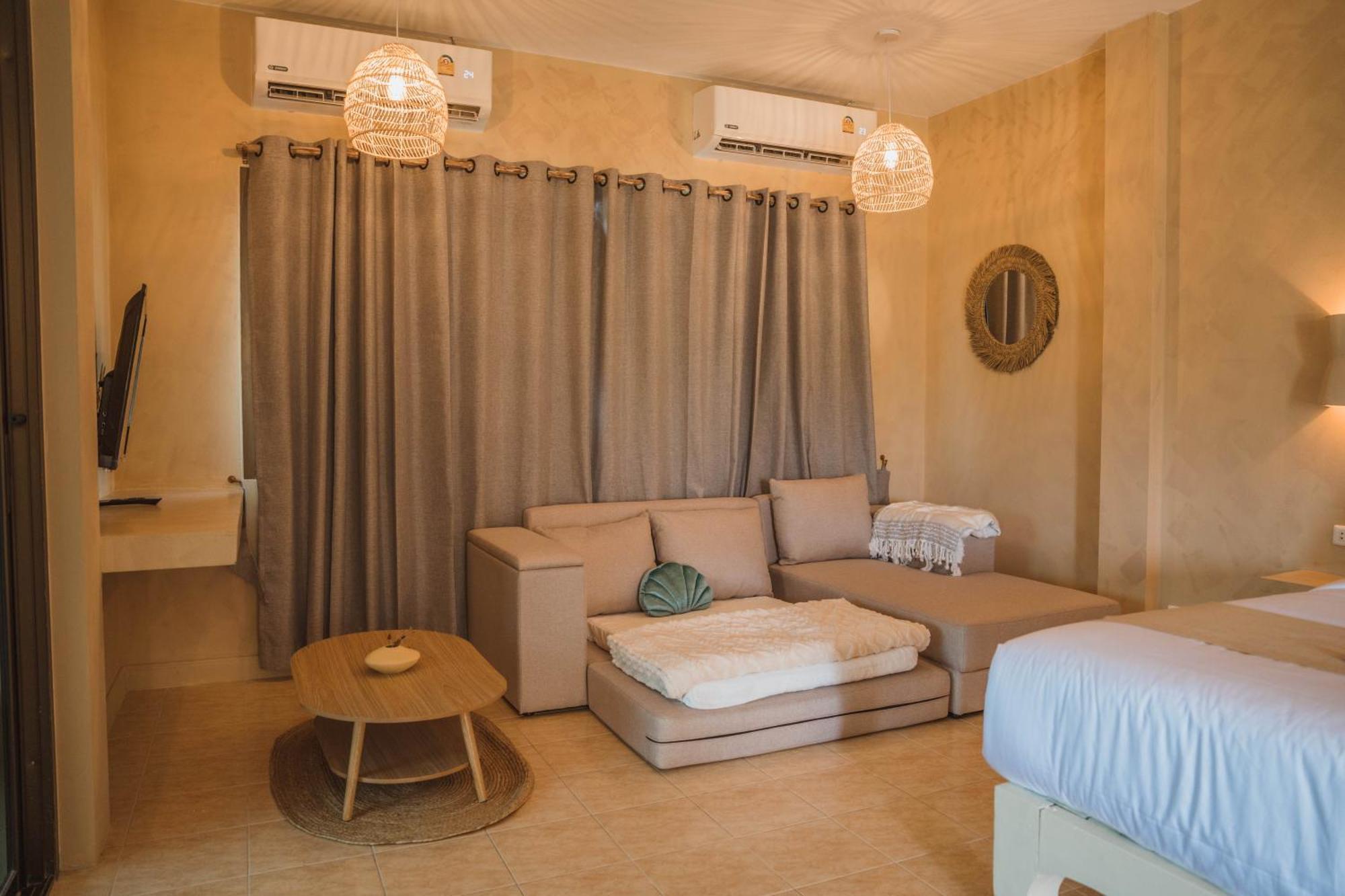 Casa Solana Hotell Patong Exteriör bild